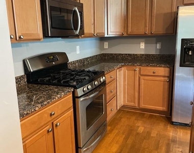 7548 Stoney Run Drive - Photo Thumbnail 3