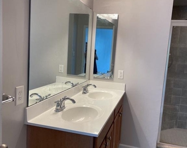 7548 Stoney Run Drive - Photo Thumbnail 16