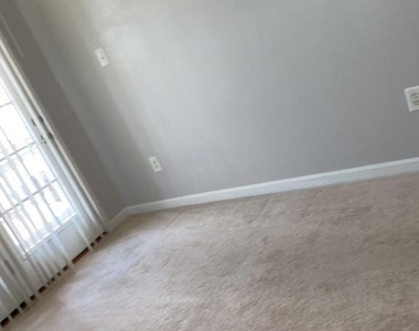 7548 Stoney Run Drive - Photo Thumbnail 6