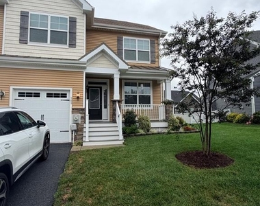 309 Mill Pond Avenue - Photo Thumbnail 1