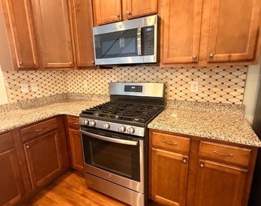 309 Mill Pond Avenue - Photo Thumbnail 10