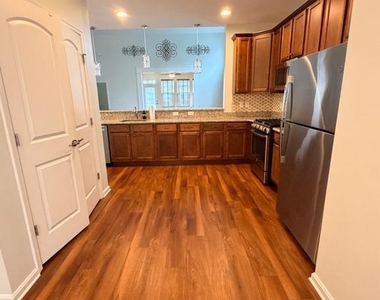 309 Mill Pond Avenue - Photo Thumbnail 9