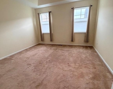 309 Mill Pond Avenue - Photo Thumbnail 16