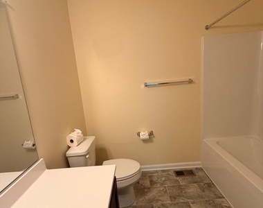 309 Mill Pond Avenue - Photo Thumbnail 33