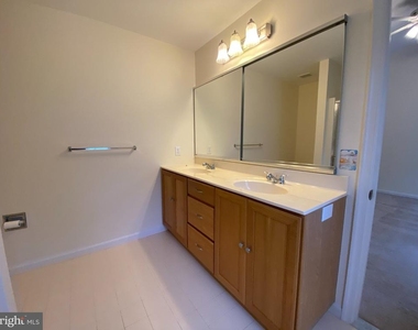 216 Beckington Court - Photo Thumbnail 12