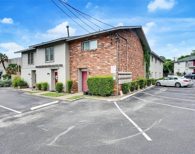 2122 Hancock Dr - Photo Thumbnail 19