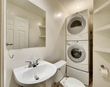 2122 Hancock Dr - Photo Thumbnail 15