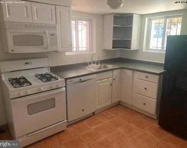 1250 Columbia Road Nw - Photo Thumbnail 4
