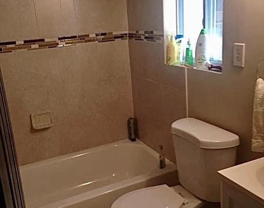 520 Kenyon Street Nw - Photo Thumbnail 1