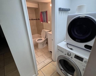 520 Kenyon Street Nw - Photo Thumbnail 2
