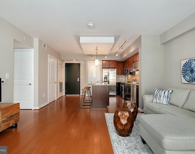 1025 1st Street Se - Photo Thumbnail 9