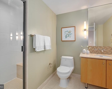 1025 1st Street Se - Photo Thumbnail 20