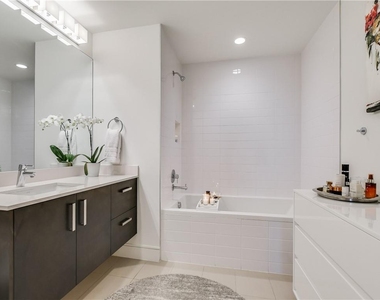 222 West Ave - Photo Thumbnail 15