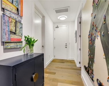 222 West Ave - Photo Thumbnail 7