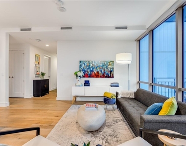222 West Ave - Photo Thumbnail 5