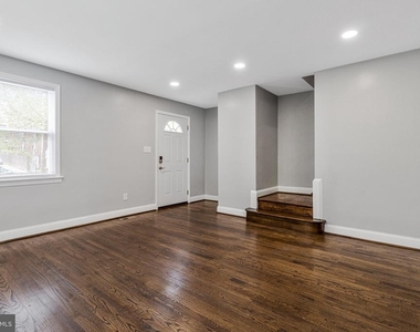 19 Atlantic Street Se - Photo Thumbnail 2