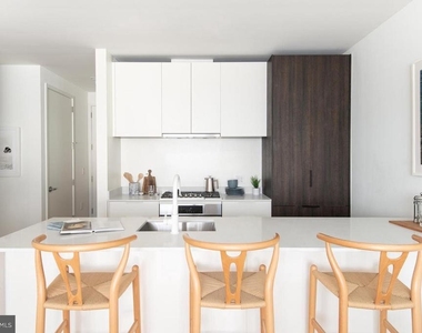 1923 9th Street Nw - Photo Thumbnail 3