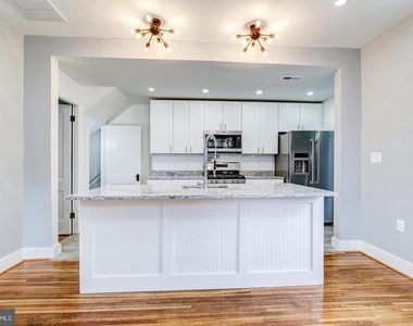 4008 12th Street Ne - Photo Thumbnail 9
