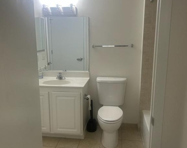 350 G Street Sw - Photo Thumbnail 7