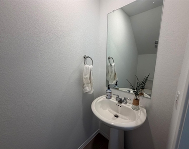 134 Meuse Ln - Photo Thumbnail 10