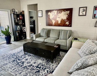 2153 Major Oak Street - Photo Thumbnail 11