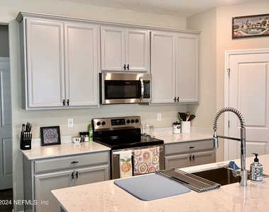 2153 Major Oak Street - Photo Thumbnail 7