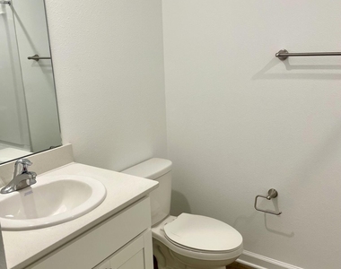20 Montellano Road - Photo Thumbnail 16