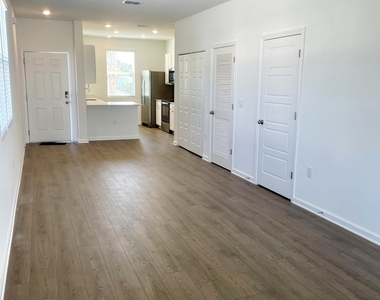 20 Montellano Road - Photo Thumbnail 9