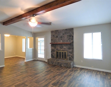 10526 Anchorage Cove Lane - Photo Thumbnail 2