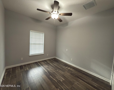 10680 Vaughan Avenue - Photo Thumbnail 12