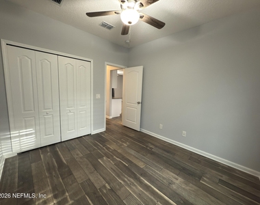 10680 Vaughan Avenue - Photo Thumbnail 13
