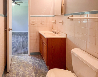 1122 Woodruff Avenue - Photo Thumbnail 12