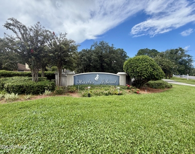 1976 Harbor Island Drive - Photo Thumbnail 2