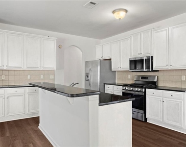 221 Cutbank Court Sw - Photo Thumbnail 6