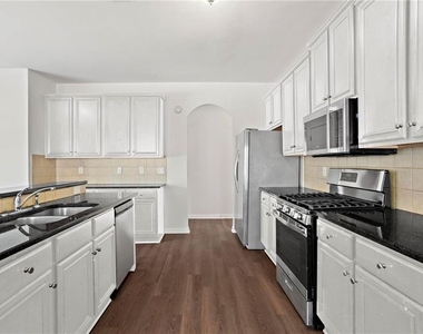 221 Cutbank Court Sw - Photo Thumbnail 7
