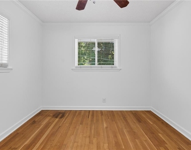 255 Jefferson Place - Photo Thumbnail 11