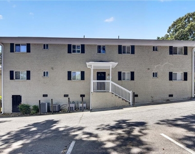 255 Jefferson Place - Photo Thumbnail 14