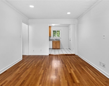 255 Jefferson Place - Photo Thumbnail 7
