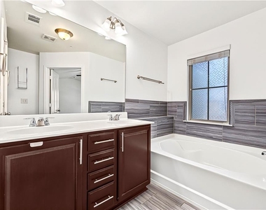 2038 Brightleaf Way - Photo Thumbnail 20