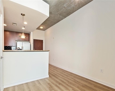 3324 Peachtree Road Ne - Photo Thumbnail 10