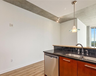 3324 Peachtree Road Ne - Photo Thumbnail 7