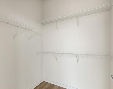 3324 Peachtree Road Ne - Photo Thumbnail 19