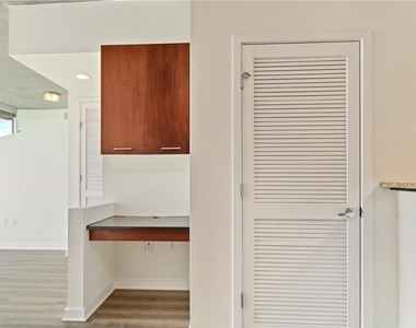 3324 Peachtree Road Ne - Photo Thumbnail 8