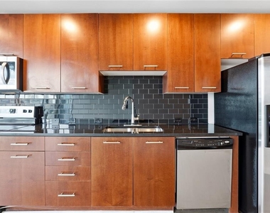 3324 Peachtree Road Ne - Photo Thumbnail 11