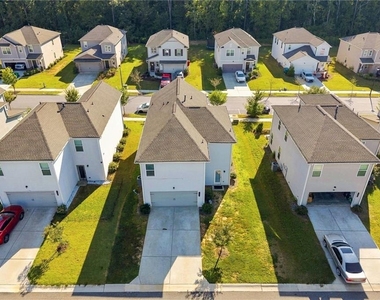 323 Golden Eagle Parkway - Photo Thumbnail 23