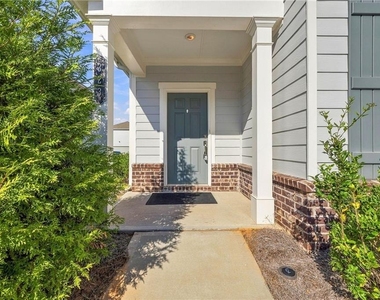 323 Golden Eagle Parkway - Photo Thumbnail 6