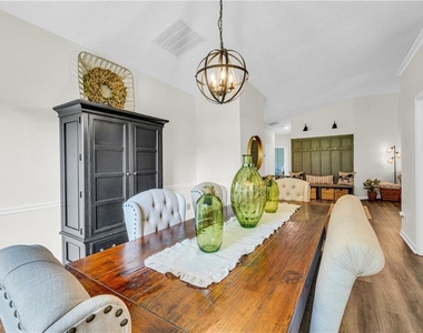 1525 Keystone Drive - Photo Thumbnail 21