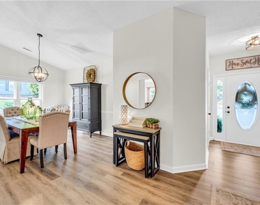 1525 Keystone Drive - Photo Thumbnail 17