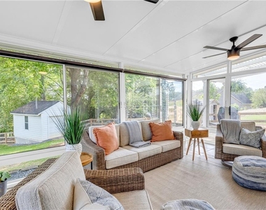 1525 Keystone Drive - Photo Thumbnail 12
