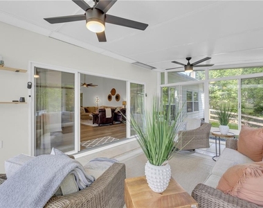 1525 Keystone Drive - Photo Thumbnail 13